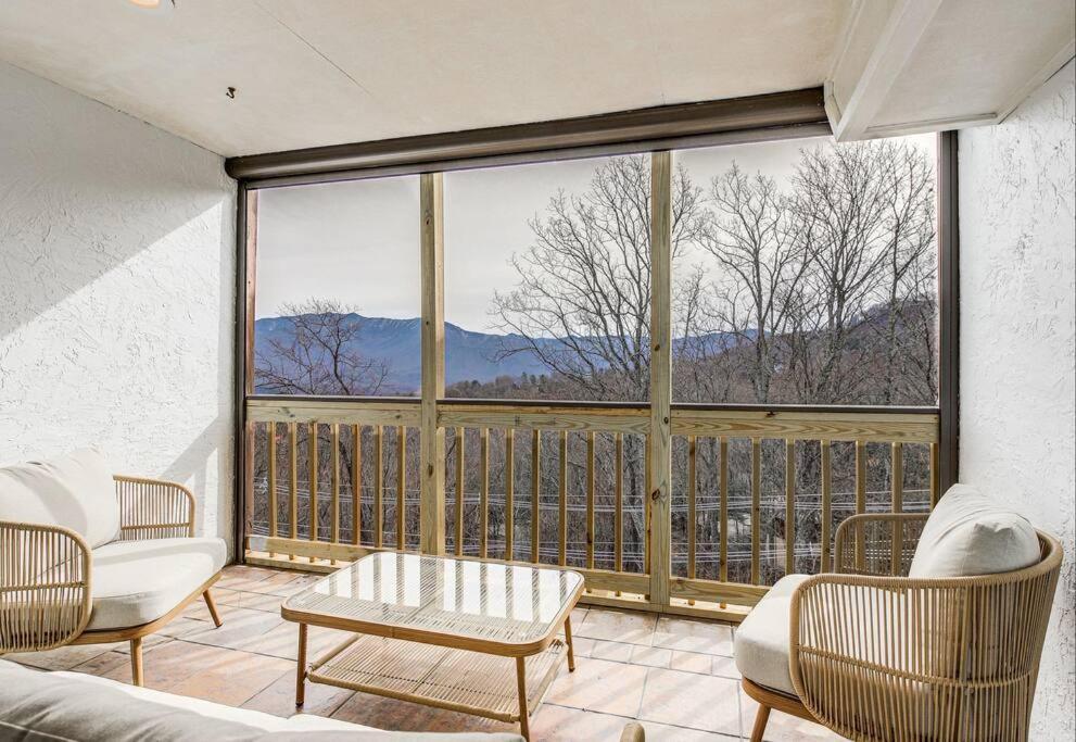 蓋特林堡Lux Retro Getaway W/ Ober & Smoky Mtn Views!别墅 外观 照片